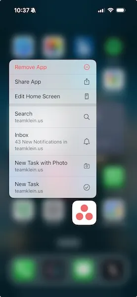 An iPhone shortcut menu for quickly creating a new task in Asana.
